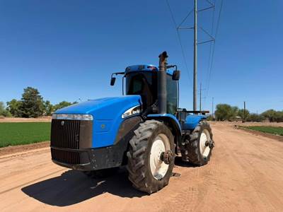 New Holland TJ380 Tractor