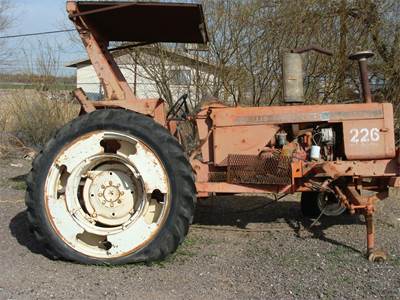 Allis-Chalmers 175 Tractor