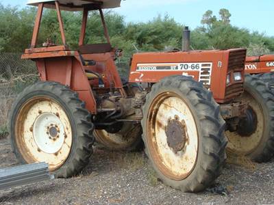 Fiat Hesston 70-66 Tractor