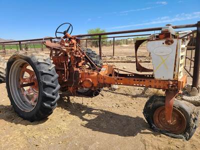 International 460 Tractor