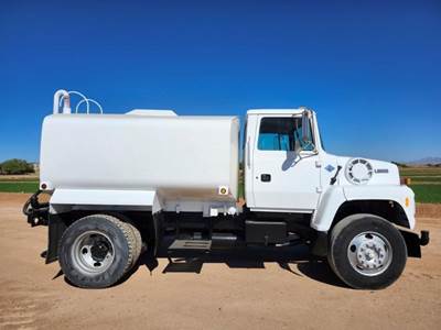 Ford L8000 Water Truck