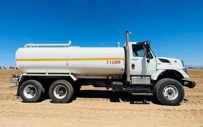 International 4700 Water Truck - 330HP