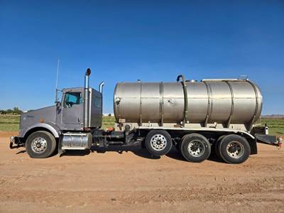 Kenworth T800 Water Truck