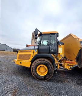 2018 John Deere 260E Articulated Truck