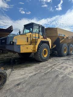 (2) Komatsu HM400-2 Articulated Truck