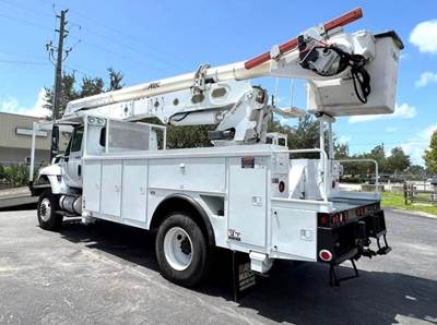 2014 Altec AA755 Boom / Bucket Truck