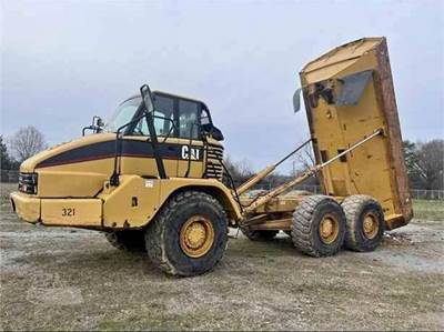 2005 Caterpillar 730 Dump Truck