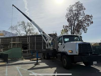 2014 Elliott 30105R Boom / Bucket Truck