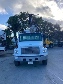 2002 Freightliner FC80 Boom / Bucket Truck