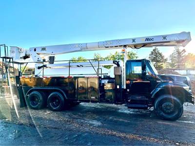 2011 International 7400sba Boom / Bucket Truck