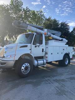 International WorkStar 7300 Boom / Bucket Truck - 2014 Altec L42A Aerial Lift