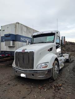 2015 Peterbilt Cab & Chassis Truck