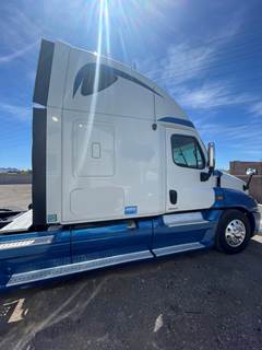 2009 Freightliner Cascadia Cabover with Sleeper