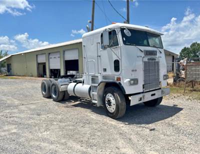 Freightliner Cabover
