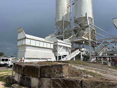 2005 Kolberg 52 Portable Two Bin Pugmill Concrete Batch Plant