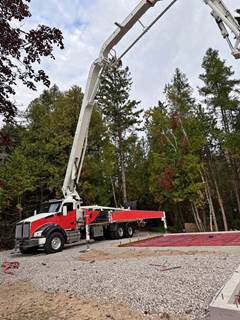 Unmarked 40M Concrete Pump Truck