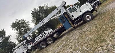 Freightliner 114SD 26-Ton Crane Truck - 2015 MANITEX 26101 Crane, 8 Spd