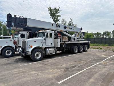 Peterbilt 367 38-Ton Crane Truck - 2011 ALTEC AC38-127 Crane, 10 Spd