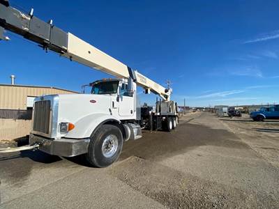 Peterbilt 375 26-Ton Crane Truck - 2009 NATIONAL 900A Crane, 125ft Reach, 15 Spd