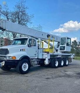 Sterling 6513 35-Ton Crane Truck - 2006 ALTEC AC35-127 Crane