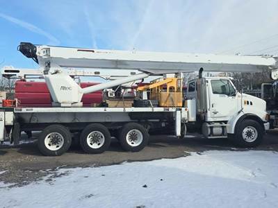 Sterling 8513 35-Ton Crane Truck - 2005 ALTEC AC35-127S Crane, 10 Spd