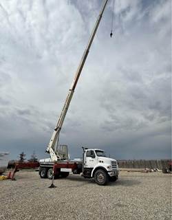 Sterling L7500 30-Ton Crane Truck - 2002 TEREX RS6000 Crane, 100ft Reach, 9 Spd