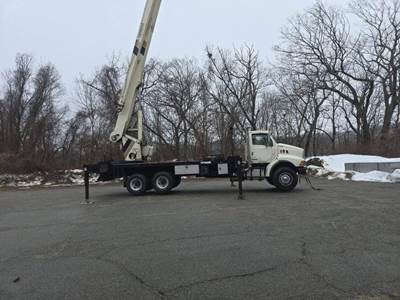 Sterling LT8500 30-Ton Crane Truck - 1999 NATIONAL 1300 Crane
