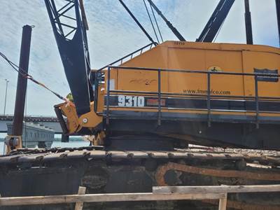 American 9310 225-Ton Crawler Crane