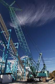 Kobelco CK2500 250-Ton Crawler Crane