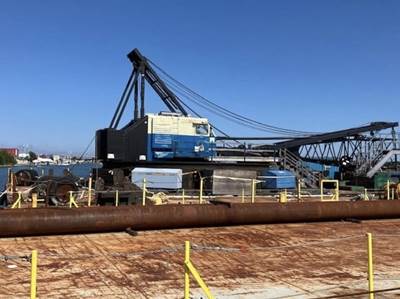 Manitowoc 4000W VICON 300-Ton Crawler Crane