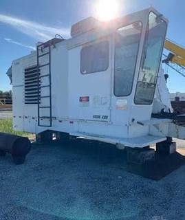 Manitowoc 4100 II VICON 230-Ton Crawler Crane