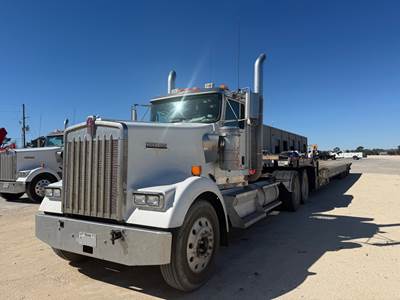 2009 Kenworth W900 Day Cab Truck