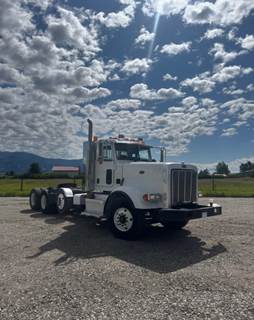 2013 Peterbilt 367 Day Cab Truck