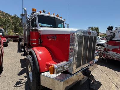 2002 Peterbilt 367 Day Cab Truck