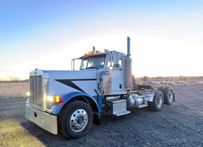 2007 Peterbilt 379EXHD Day Cab Truck