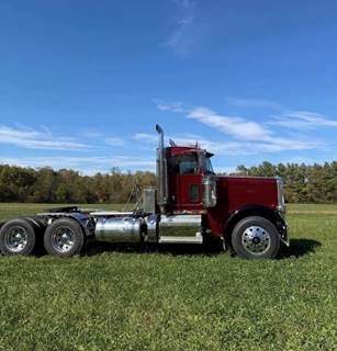 2012 Peterbilt 388 Day Cab Truck