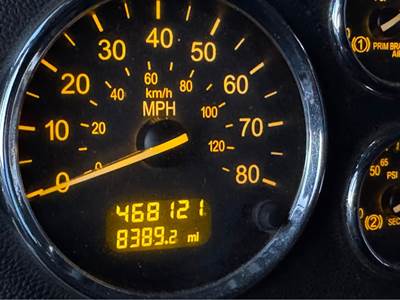 2015 Peterbilt 388 Day Cab Truck