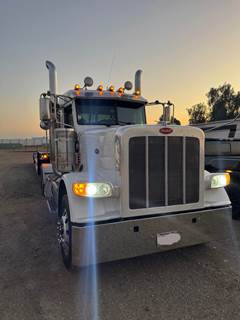 2015 Peterbilt 388 Day Cab Truck