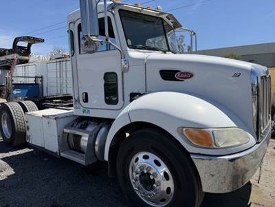 2008 Peterbilt 567 Day Cab Truck