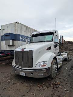 2015 Peterbilt Day Cab Truck