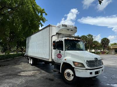 2007 Hino 338 Box Truck