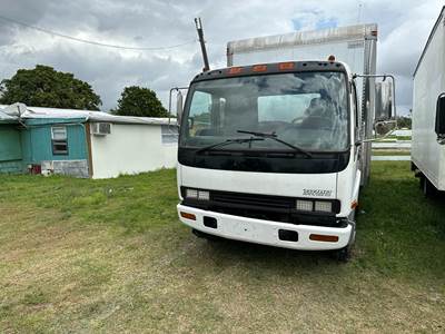 Isuzu FRR Box Truck