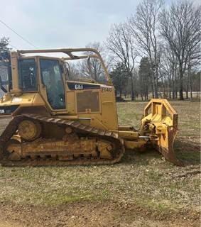 2003 Caterpillar D5N LGP Dozer (1,900 ORIGINAL HOURS)