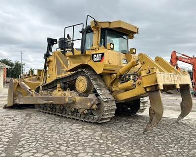 2017 Caterpillar D8T Dozer
