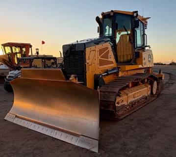 2022 John Deere 750L Dozer