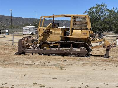 Komatsu D65E-6 Dozer
