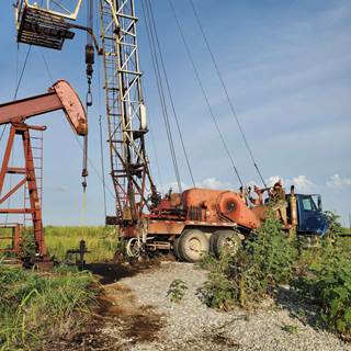 2006 International  Work Over Rig 7400 dt 570