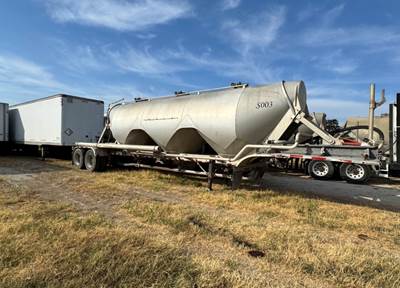 2009 Heil 3-Pot Dry Bulk/Pneumatic Tank Trailer