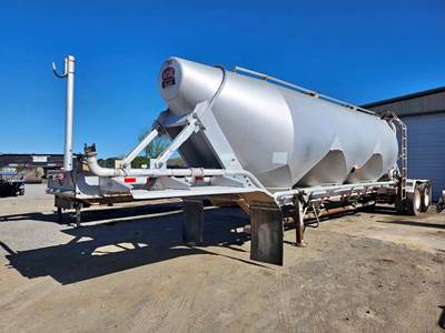 2007 Vantage 1070 Dry Bulk / Pneumatic Tank Trailer