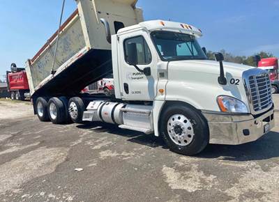 2014 Freightliner Cascadia Dump Truck